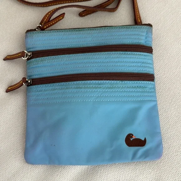 DOONEY & BOURKE BLUE TRIPLE ZIPPER FRONT CROSSBODY BAG - Picture 3 of 14